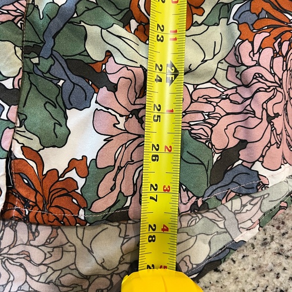 WILDFANG The Empower Short Sleeve Button-Up Shirt
Hydrangea - Picture 13 of 14